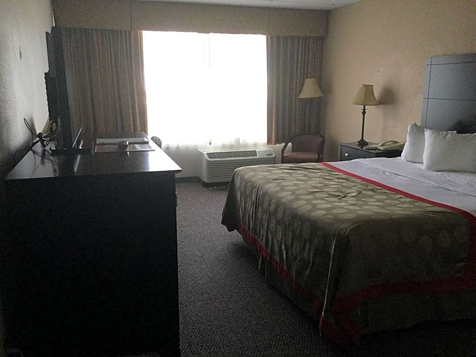 Ramada Hotel & Conference Center by Wyndham Grayling