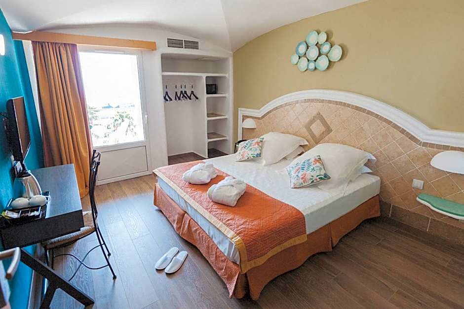 Photo 1 of 5 of Superior 1 Double Bed or 2 Beds
