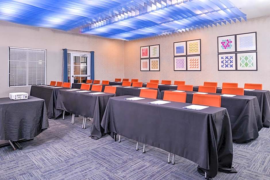 Holiday Inn Express Tampa N I-75 - University Area, an IHG Hotel By IHG