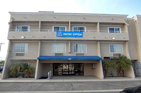 Motel 6 Azusa, CA