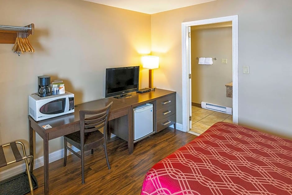 Econo Lodge Miramichi