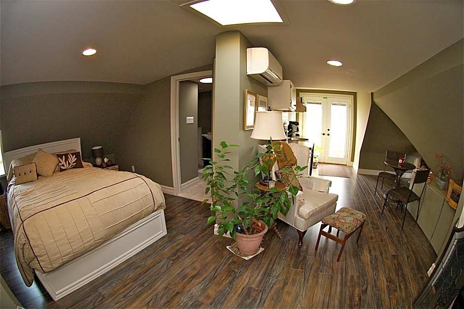 Bondy House Bed & Breakfast