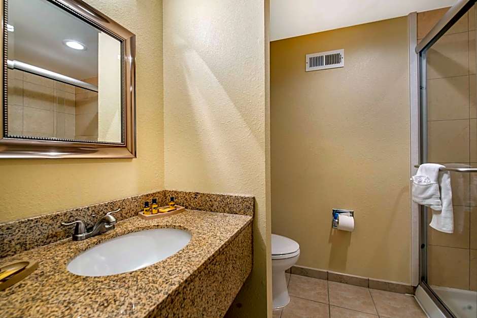 Best Western Plus Bridgeport Inn