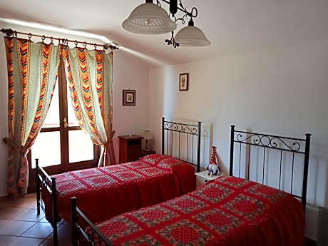 Twin Room with Shared Bathroom