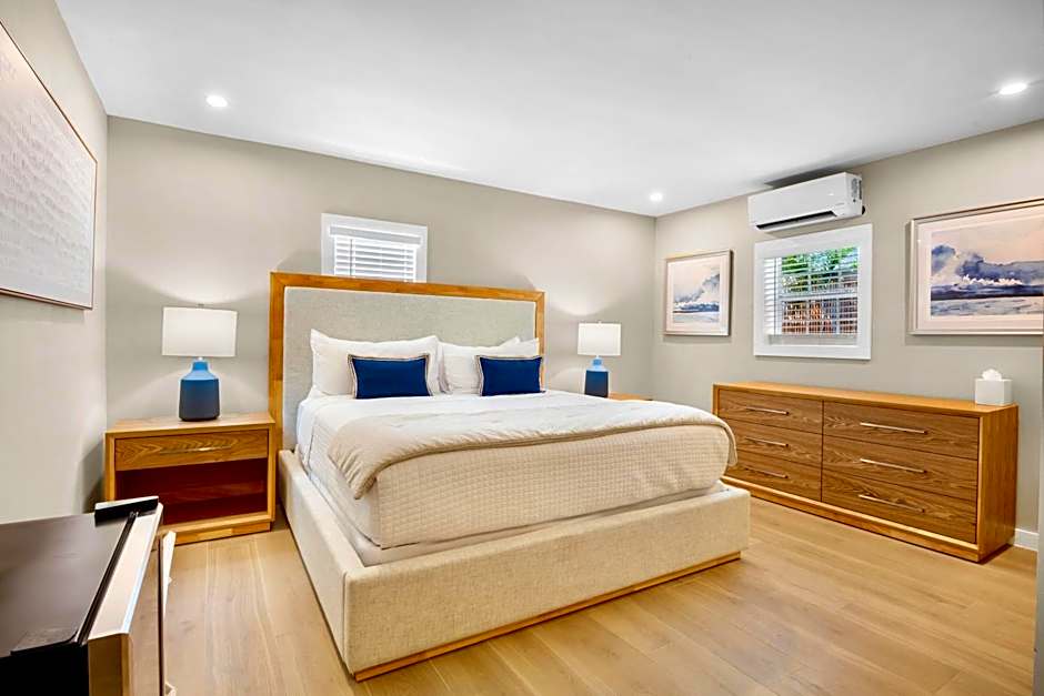 Haley's at Anna Maria Island Inn