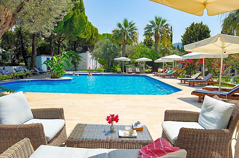 Risus Garden Marina Hotel