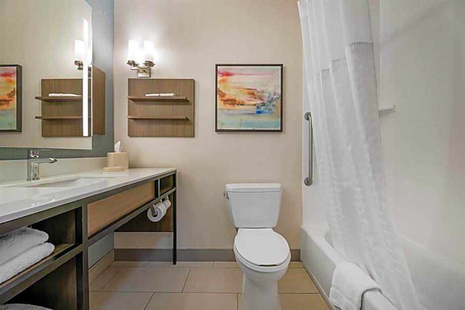 Hilton Garden Inn Oconomowoc