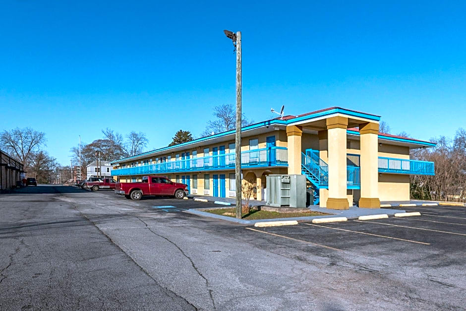 OYO Hotel Rome GA Historic District – Rome, GA