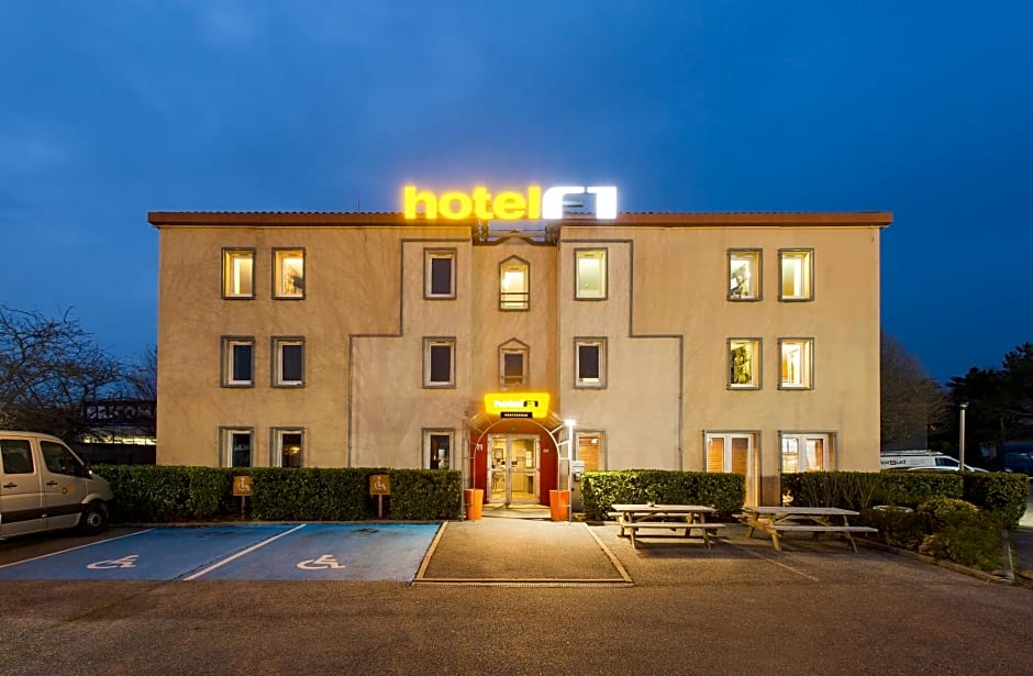 HOTEL F1 Massieux