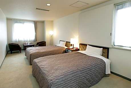 Twin Room - Non-Smoking