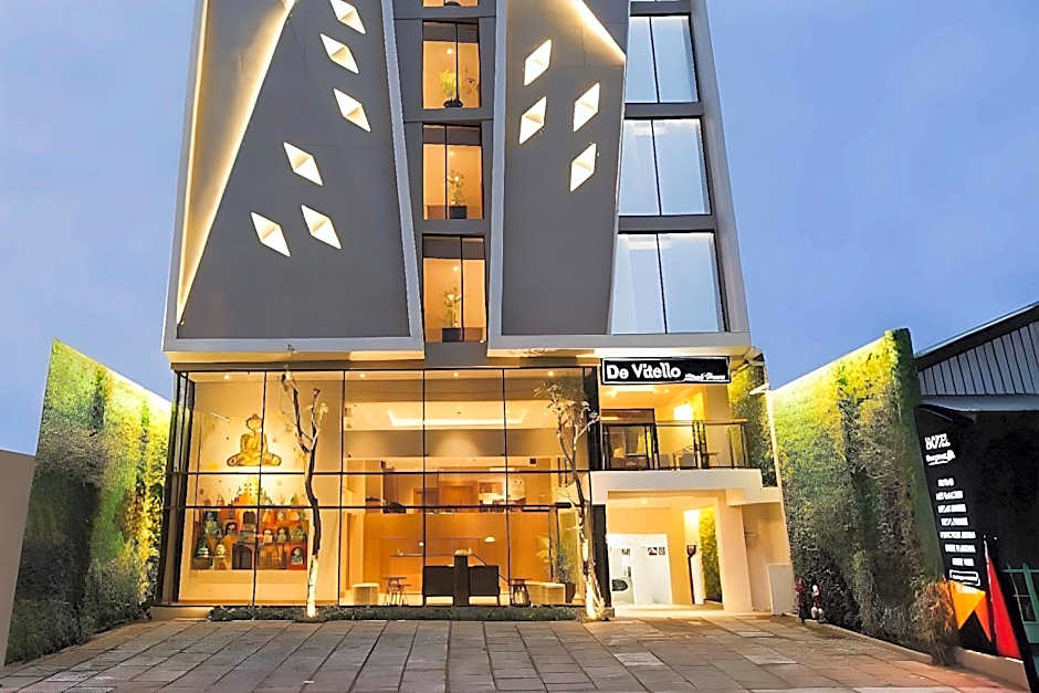 Yellow Star Ambarukmo Hotel