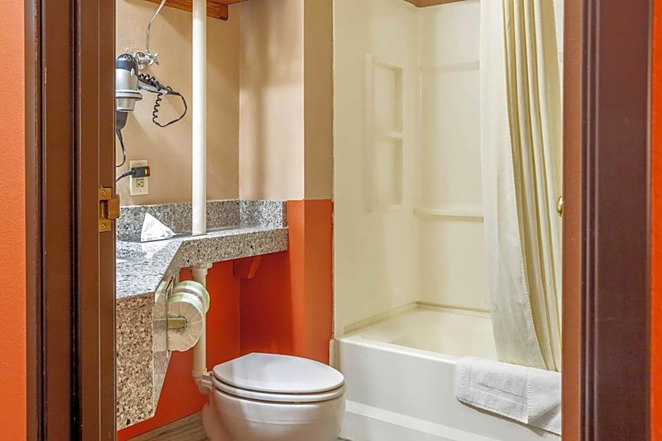 Quality Inn & Suites Prairie Du Chien
