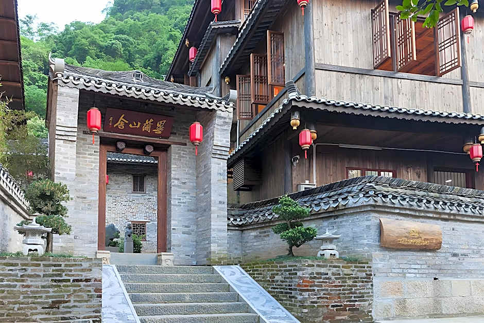Yangshuo Ancient Garden Boutique Hotel-Free pick up from Airport or TS for 4 nights or more