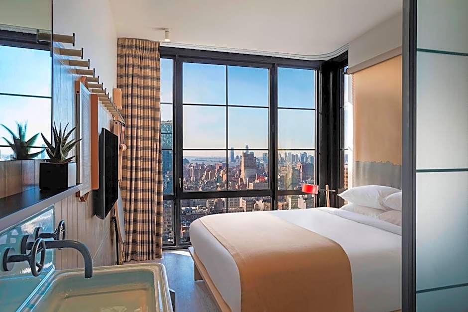 Moxy by Marriott NYC Chelsea