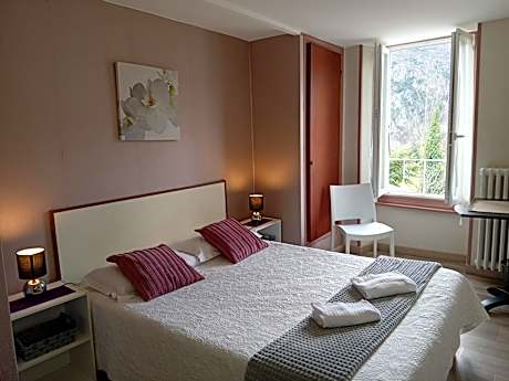 Double Room with Mountain View