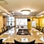 Meriton Old Town Garden Hotel
