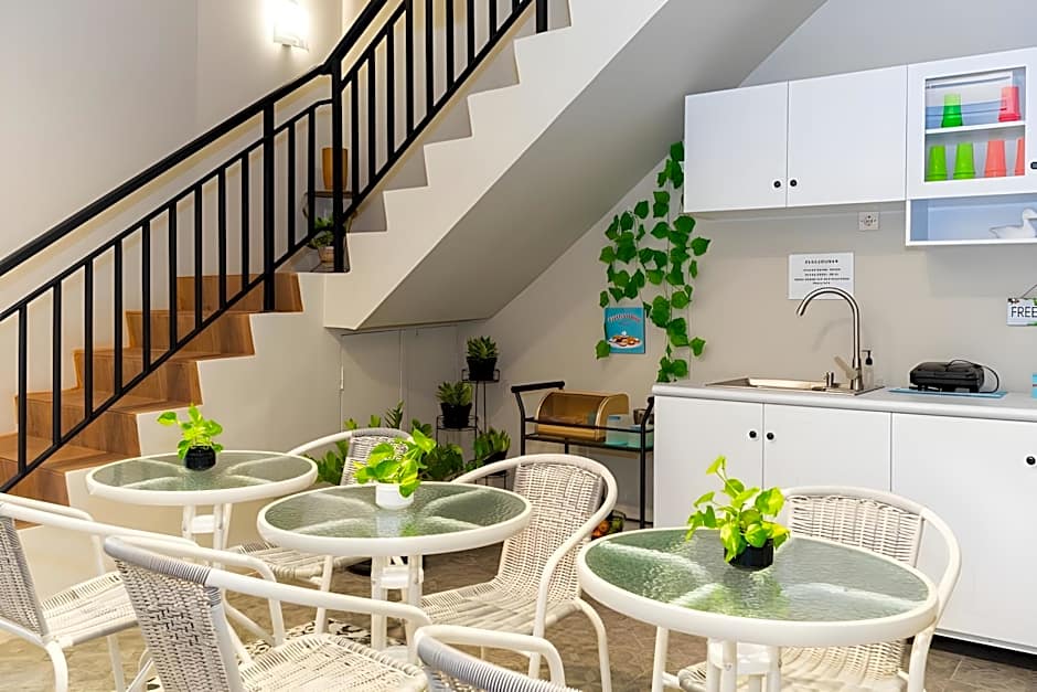 RedDoorz Hostel @ DI Panjaitan Simpang Lima