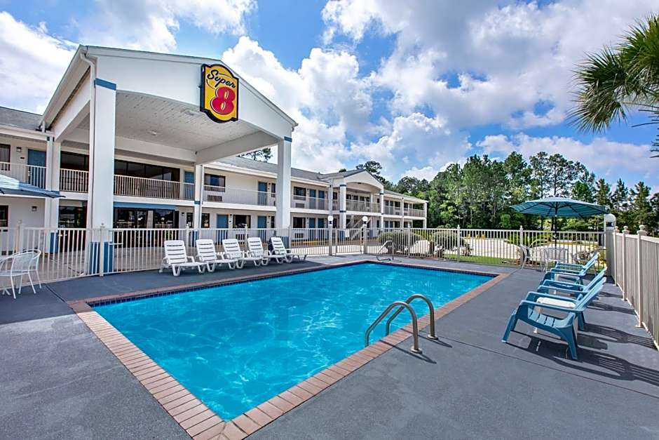 Super 8 by Wyndham Ocean Springs Biloxi