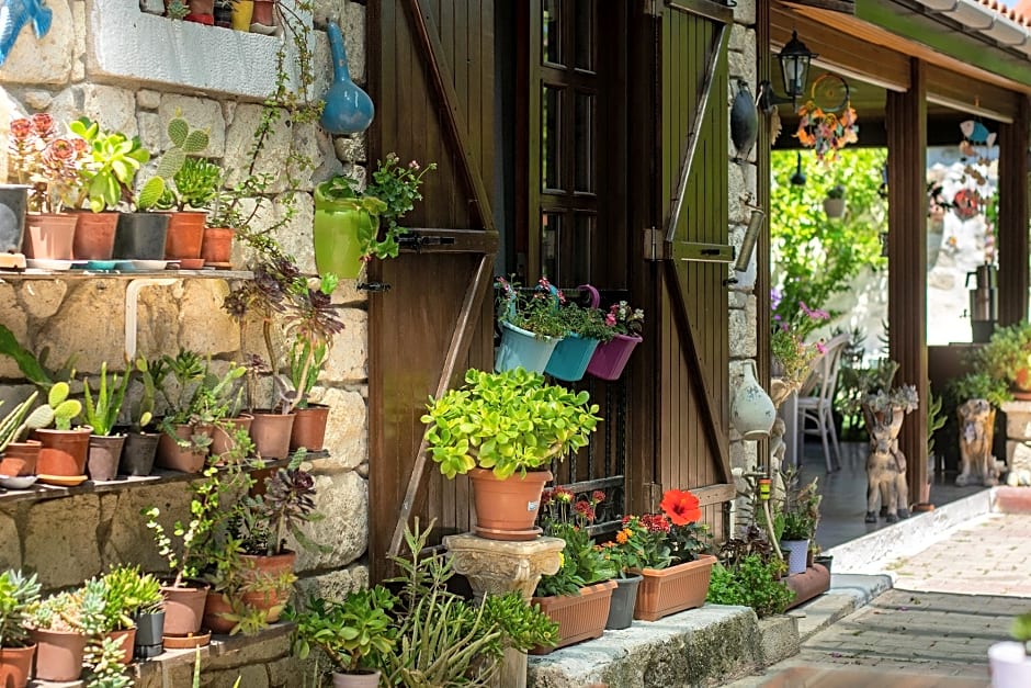 Flores Hotel Alaçatı