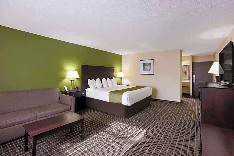 Quality Inn & Suites Big Rapids near University