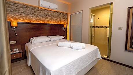 Two Bedroom King Suite with Sea View