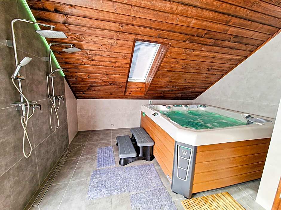 GraVelo - Apartament Jacuzzi