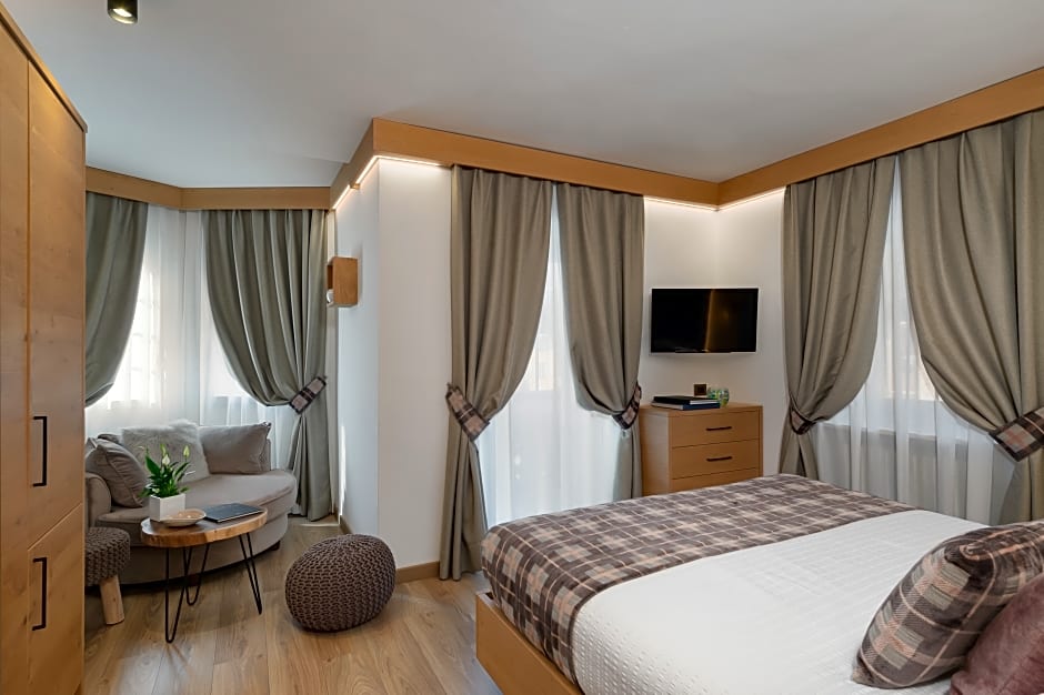 Photo 1 of 6 of Elegance Room