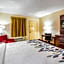 Red Roof Inn Clarksville