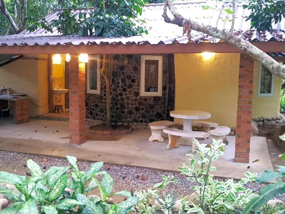 Baandin Chiewlarn Resort