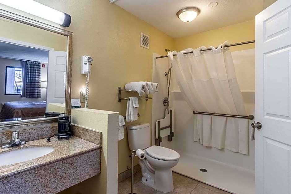 Quality Inn Franklin - Cool Springs Area