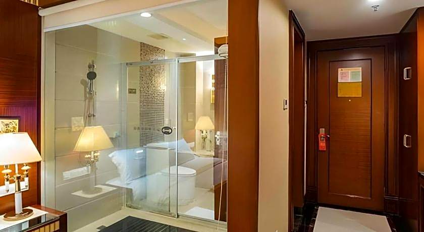 Yijian Holiday Hotel