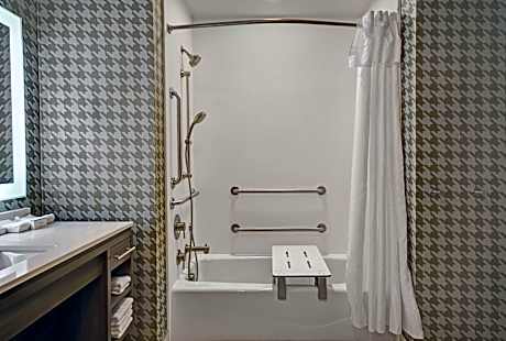 Studio Suite with Two Queen Beds - Hearing Access/Non-Smoking