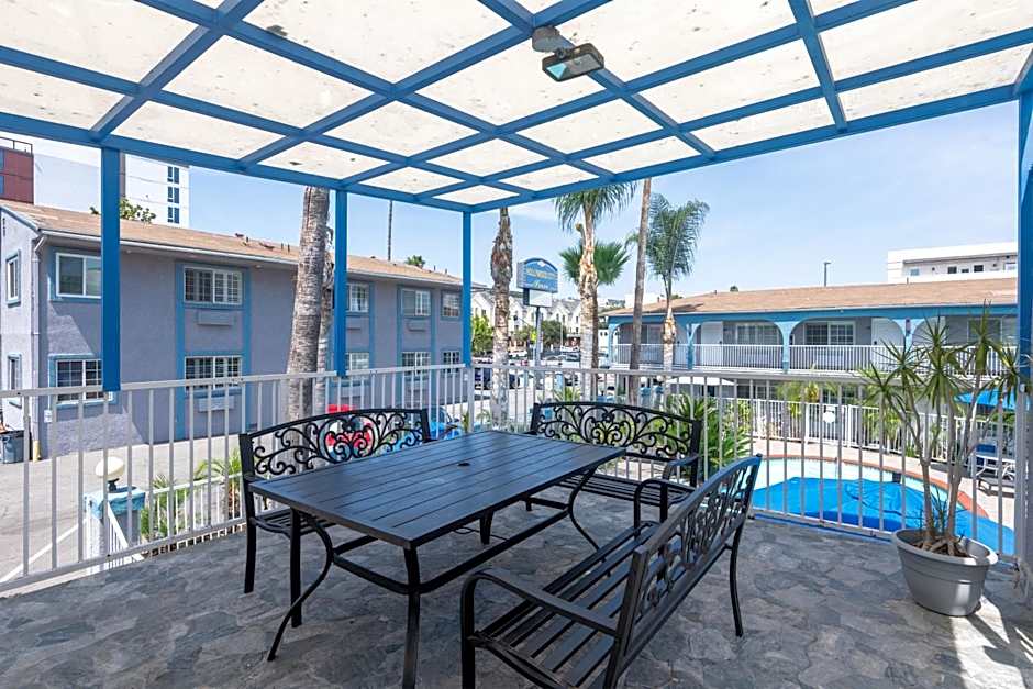 Hollywood City Inn