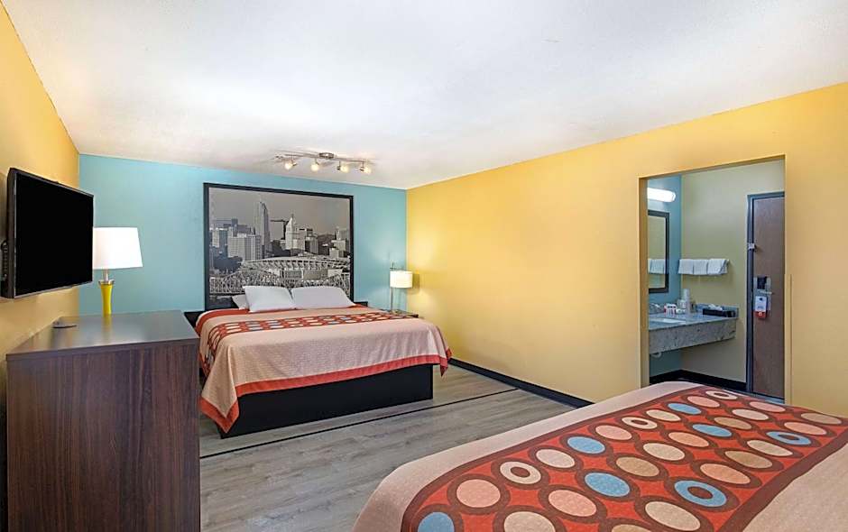 Super 8 by Wyndham Eddyville/Kuttawa