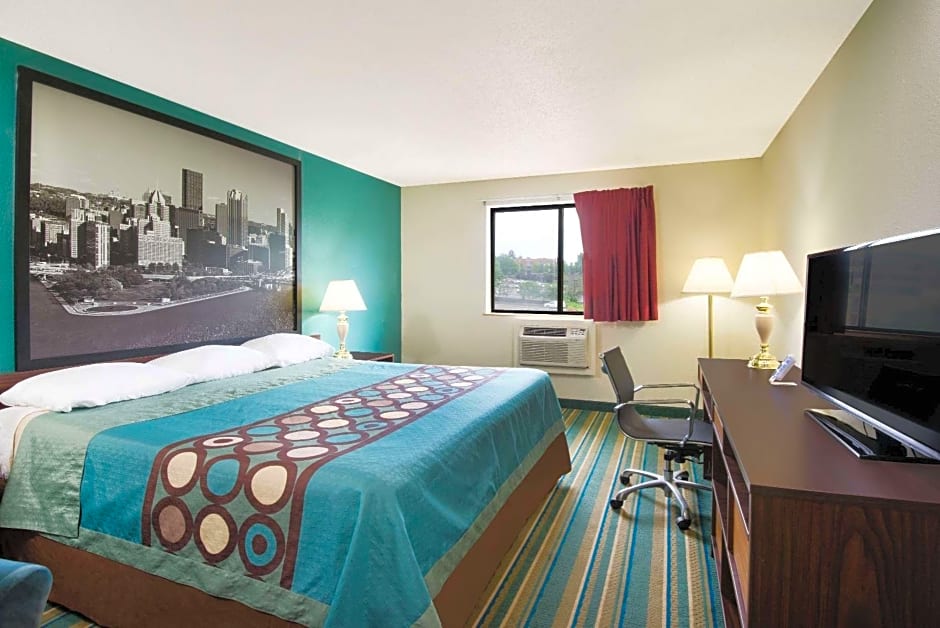 Super 8 by Wyndham Pittsburgh Airport/Coraopolis Area