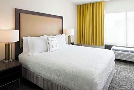 Suite, 1 King Bed (Mobility Accessible, Roll-In Shower) (1 King Bed)