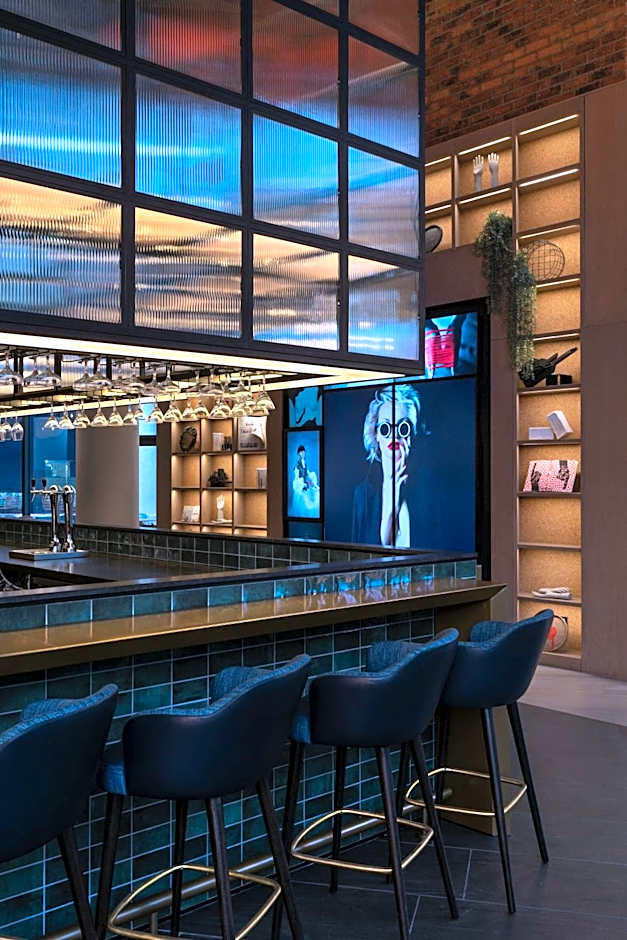 Radisson RED Hotel, Johannesburg Rosebank