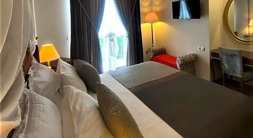 Saint John Hotel