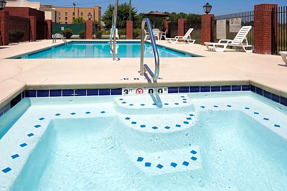 Holiday Inn Express Hotel & Suites- Gadsden By IHG