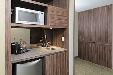 1 Bedroom Suite Sofa Bed Mountain View High Floor