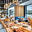 R hotel experiences