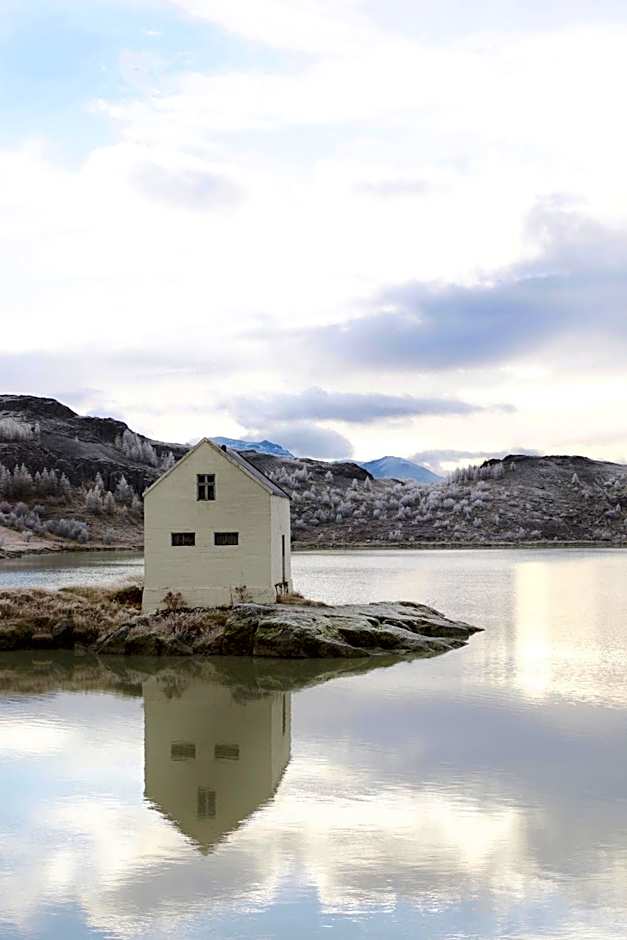 Gistihúsið - Lake Hotel Egilsstadir