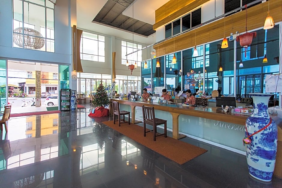 Riverside Hotel (SHA Plus)