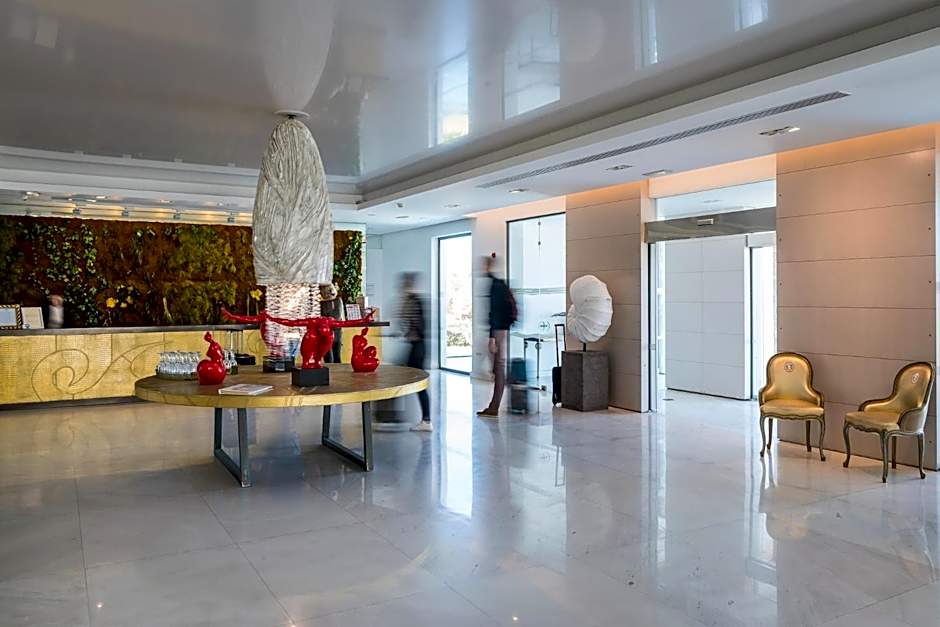 Diamond Deluxe Hotel - Adults Only