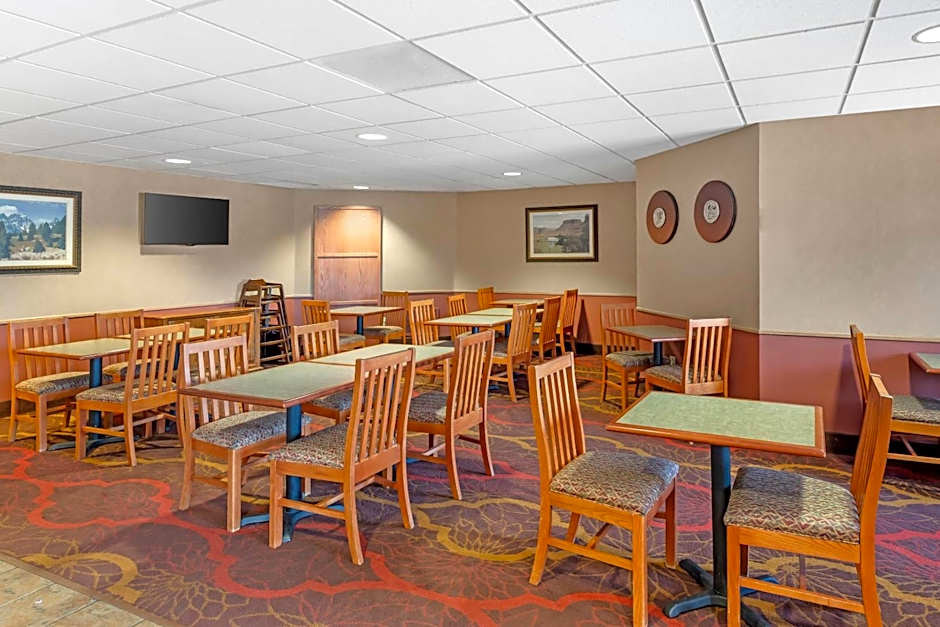 Quality Inn & Suites Wellington - Fort Collins