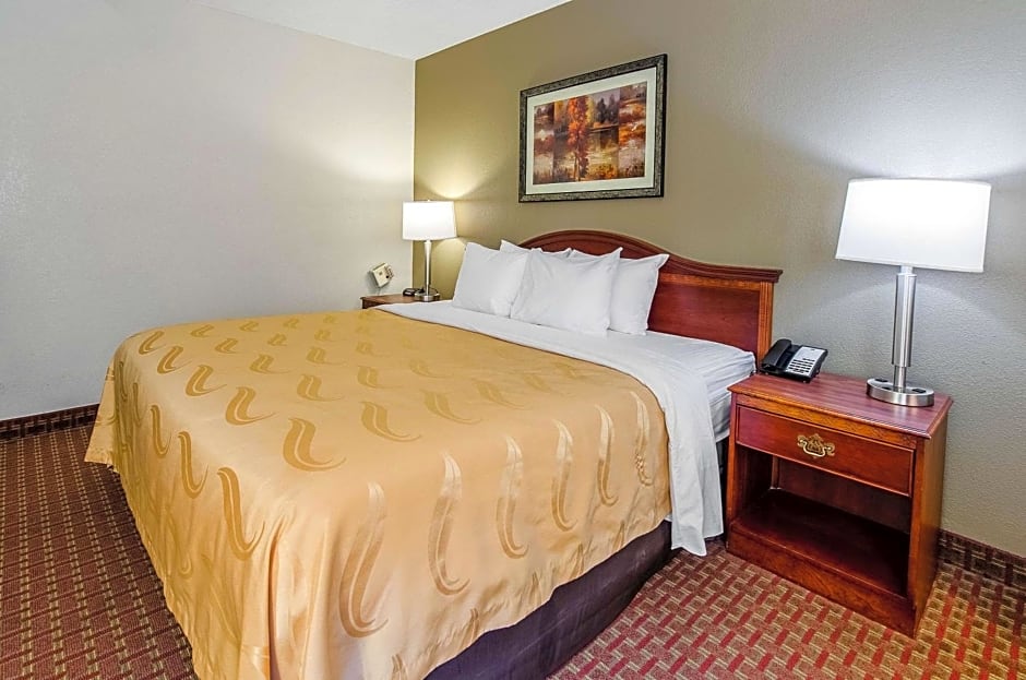 Quality Inn & Suites Lexington near I-64 and I-81