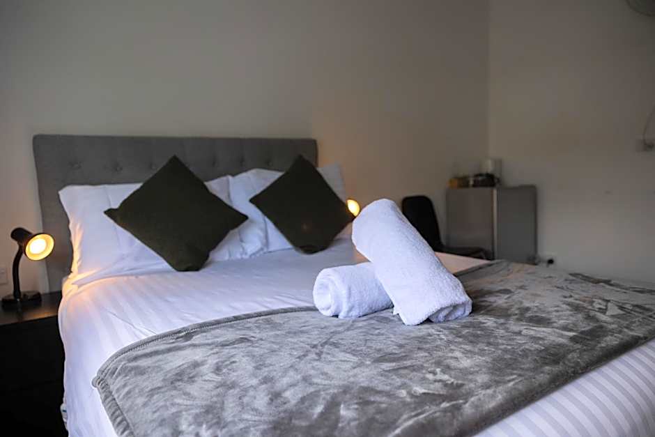 Tullah Lakeside Lodge