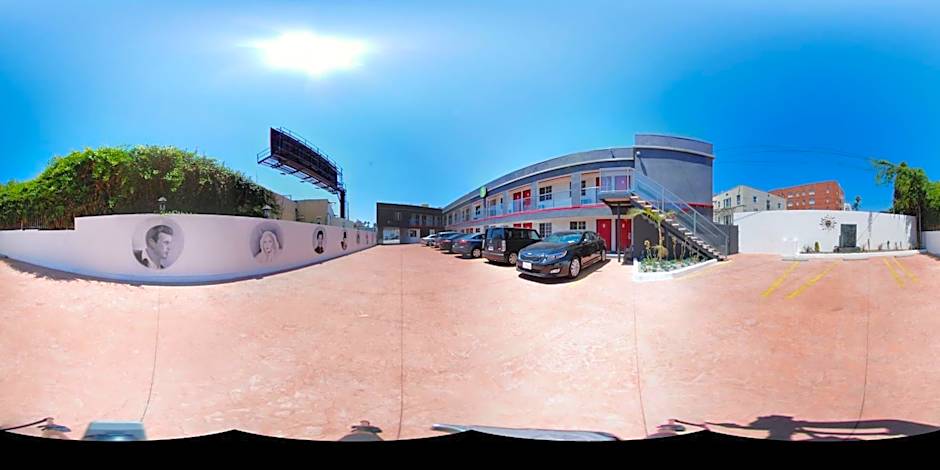 Legend Hotel Hollywood