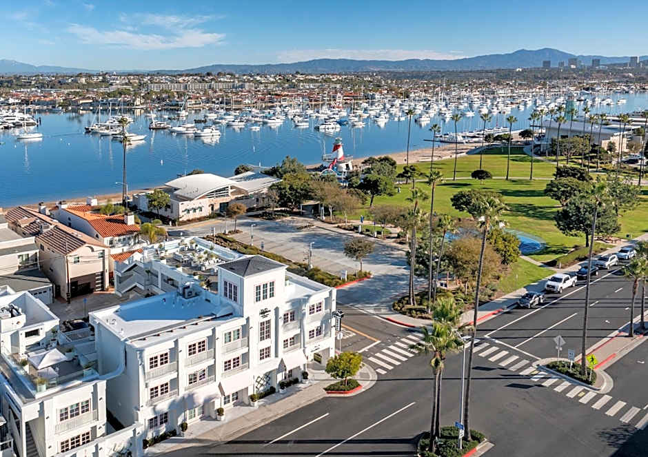Bay Shores Peninsula Hotel