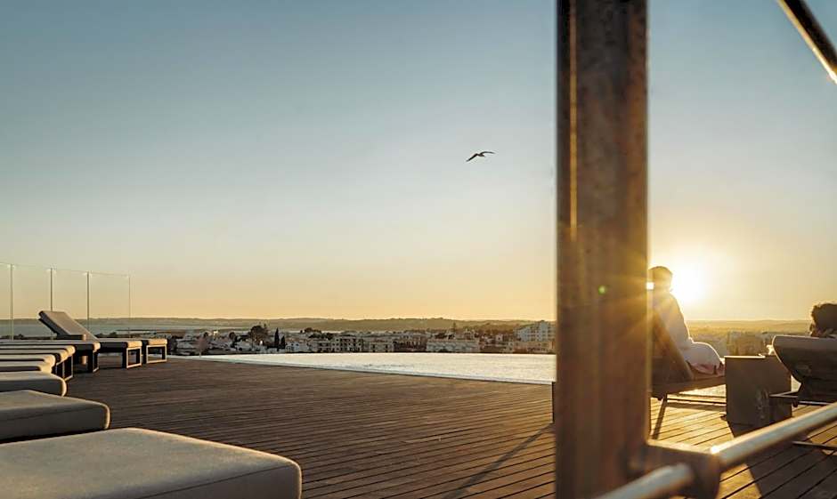 Longevity Health & Wellness Hotel - Adults Only